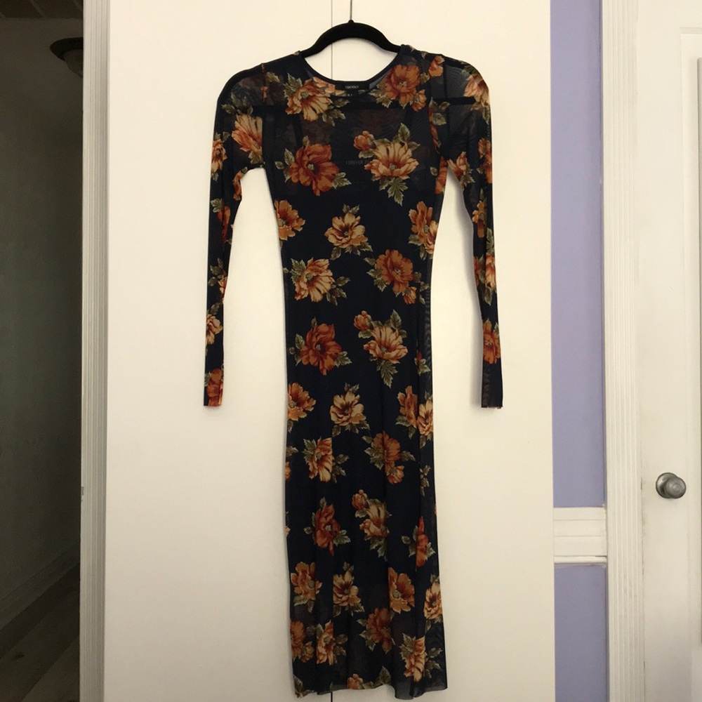 Forever 21 Navy and Amber flower knit 🧶 dress